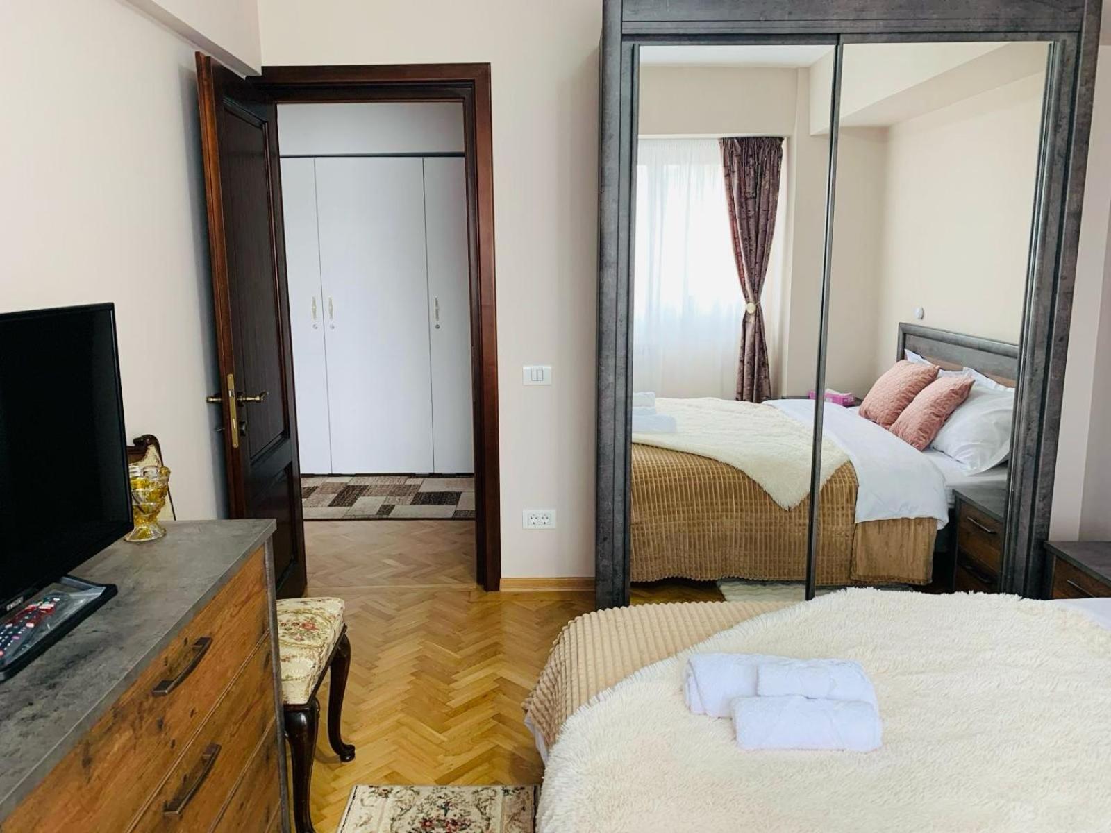 Sofiart Apartment Bukarest Exteriör bild